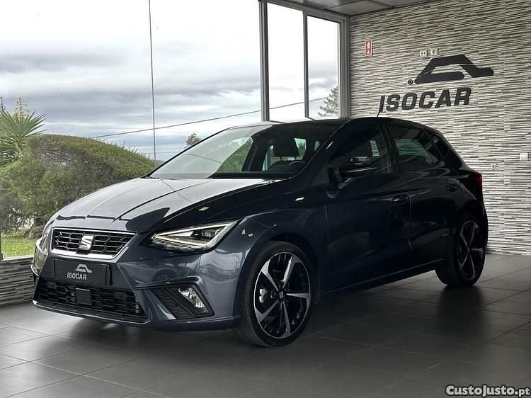 Branco Usado 2023 Seat Ibiza FR Sedan | € 17.790 (Preço justo) - Imagem 1/1