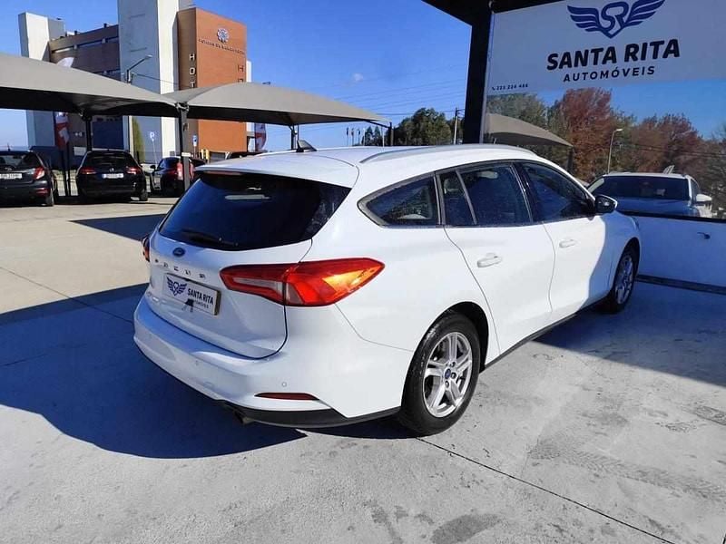 Usado Ford Focus 120 HP (88 kW) 2021 Branco Carrinha