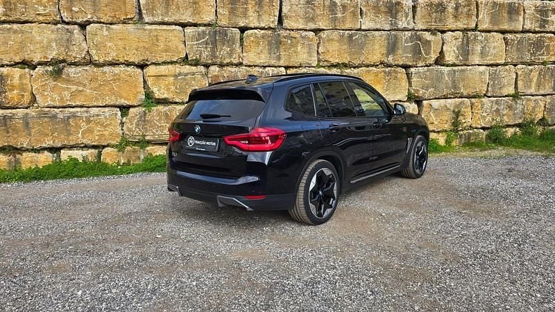 Usado BMW iX3 Impressive 210 kW (286 HP) 2021 Preto SUV