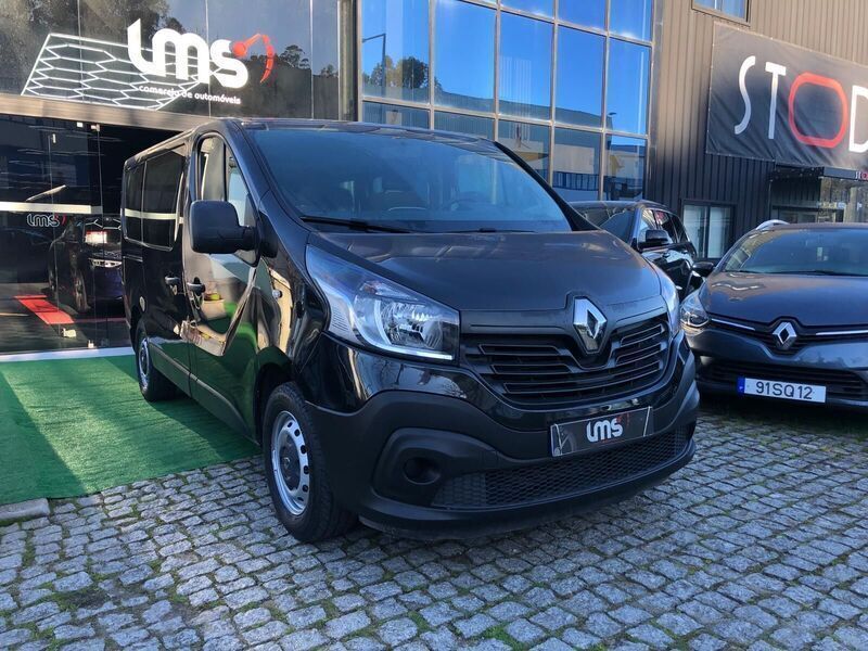 Preto Usado 2016 Renault Trafic Monovolume | € 19.950 (Preço elevado) - Imagem 1/4