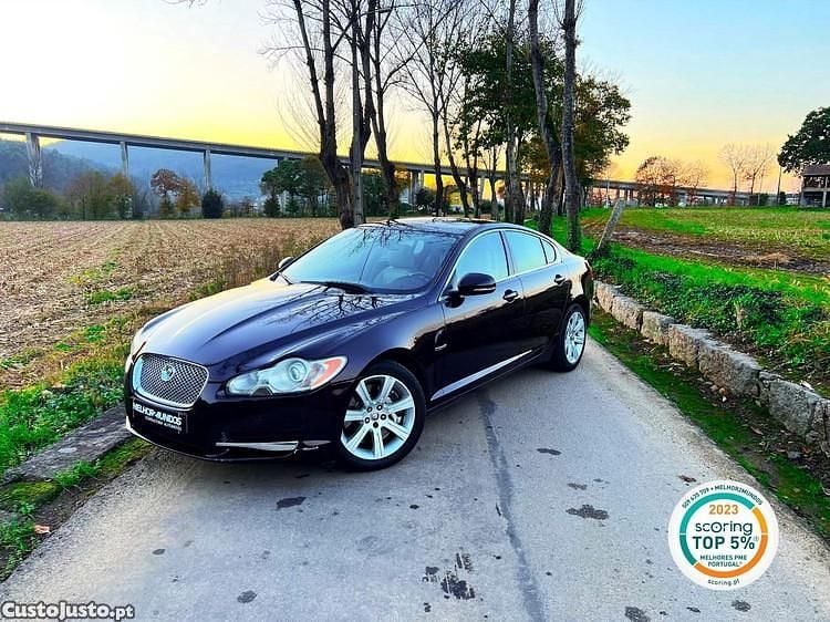 Vermelho Usado 2011 Jaguar XF Luxury Sedan | € 16.950 - Imagem 1/1