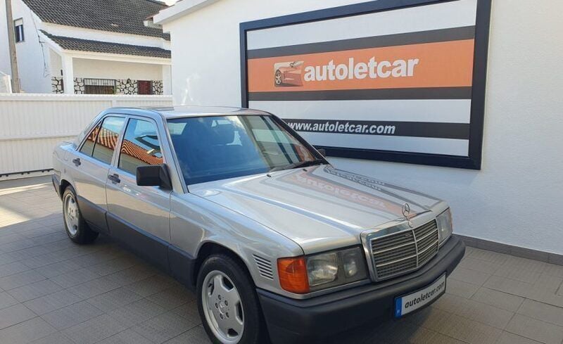 Cinzento Usado 1991 Mercedes 190 Sedan | € 7.900 - Imagem 1/4