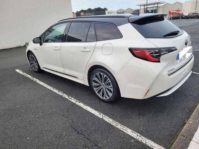 Usado Toyota Corolla Sport 122 HP (89 kW) 2021 Sedan