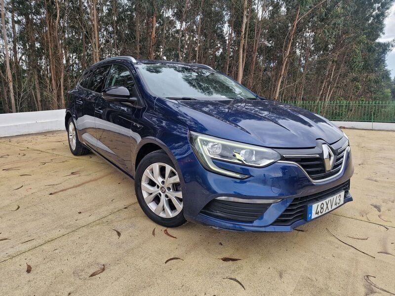 Azul Usado 2019 Renault Mégane IV LIMITED Sedan | € 11.490 (Super Preço) - Imagem 1/4