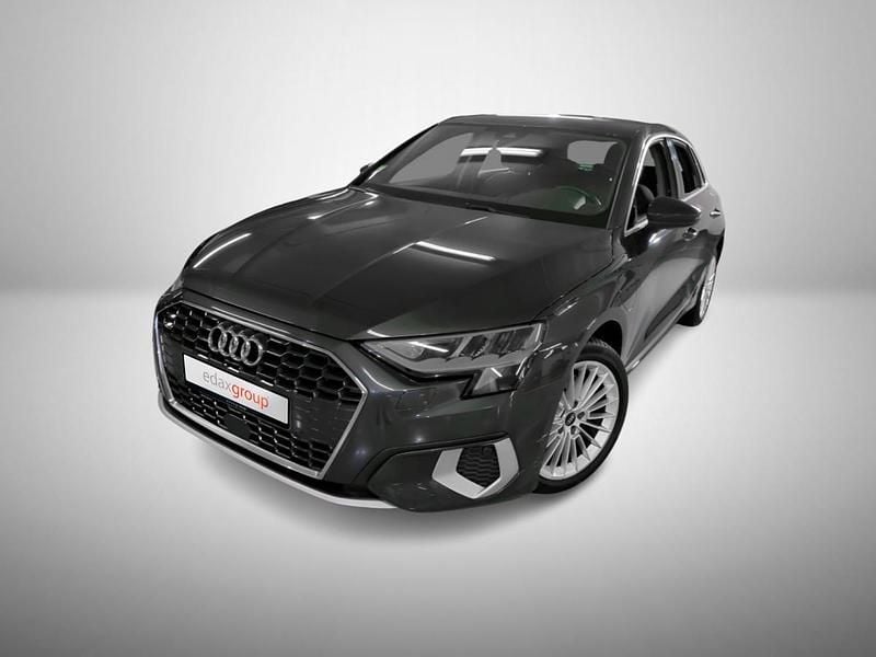Cinzento Usado 2021 Audi A3 Sportback e-tron Sedan | € 25.490 (Preço justo) - Imagem 1/4