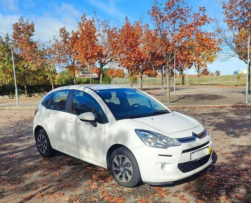 Usado 2017 Citroën C3 PureTech Sedan | € 8.350 - Imagem 1/4