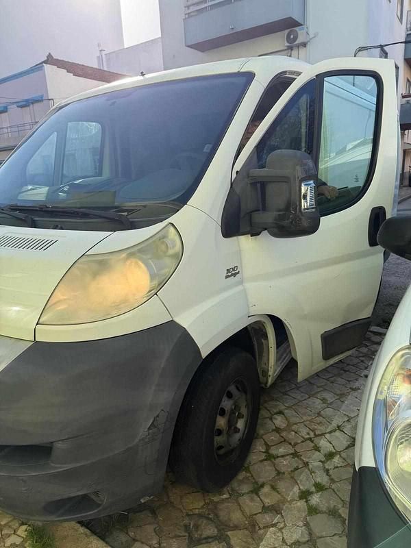 Usado Fiat Ducato 101 HP (74 kW) 2006 Branco Van