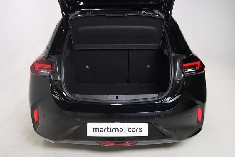 Usado Opel Corsa-e 100 kW (136 HP) 2023 Preto Citadino