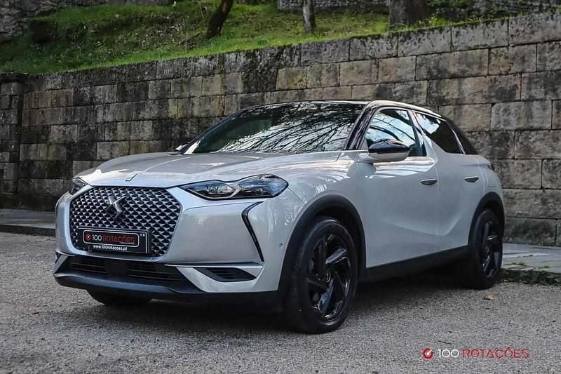 Cinzento Usado 2020 DS Automobiles DS3 Crossback SUV | € 19.900 (Preço elevado) - Imagem 1/4