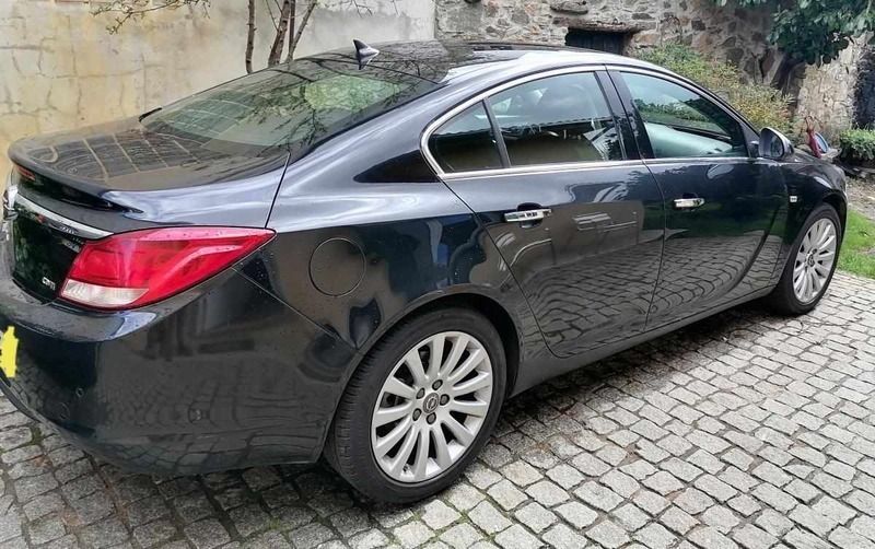 Preto Usado 2010 Opel Insignia Sedan | € 10.500 - Imagem 1/4