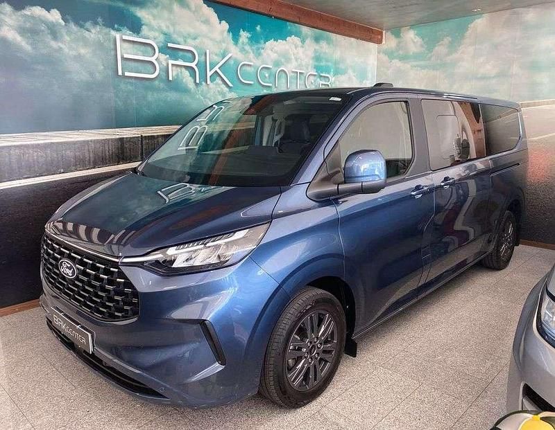 Azul Usado 2024 Ford Tourneo Custom | € 57.500 - Imagem 1/4