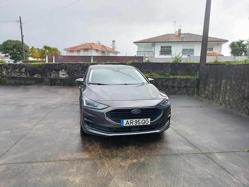 Usado Ford Focus 125 HP (91 kW) 2022 Cinzento Citadino