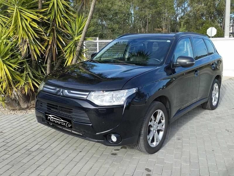 Preto Usado 2013 Mitsubishi Outlander SUV | € 12.490 - Imagem 1/4