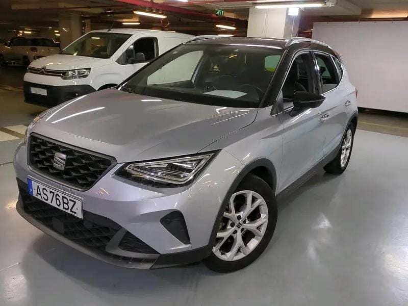 Cinza Usado 2022 Seat Arona FR SUV | € 18.490 (Preço justo) - Imagem 1/4