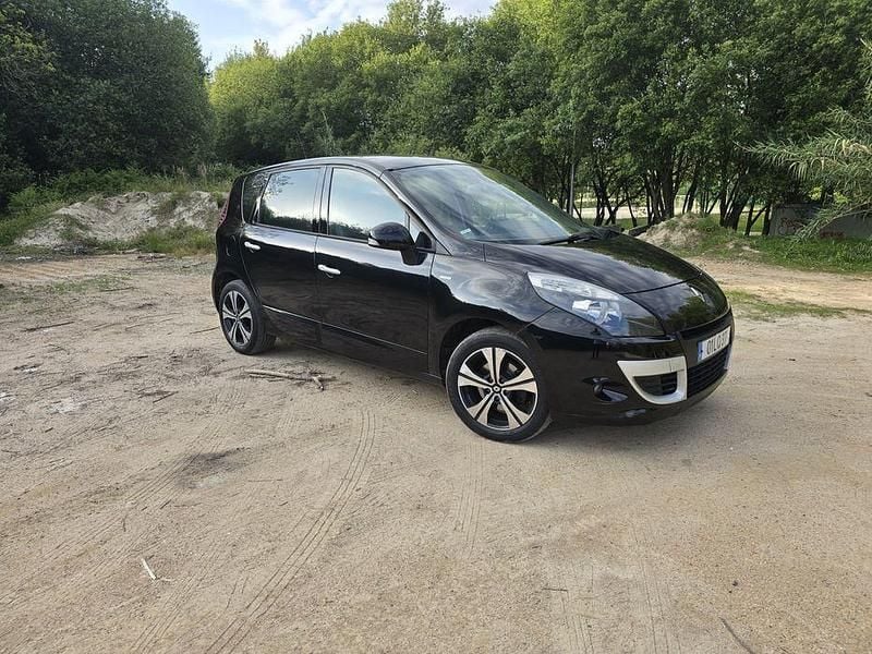 Usado 2011 Renault Scénic III Bose Edition Monovolume | € 6.500 (Super Preço) - Imagem 1/4
