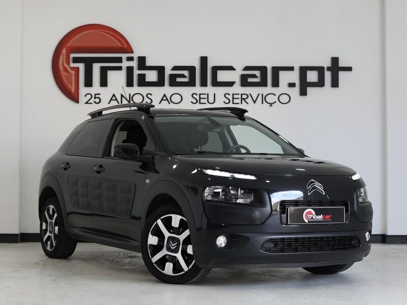 Preto Usado 2018 Citroën C4 Shine SUV | € 13.990 (Preço justo) - Imagem 1/4