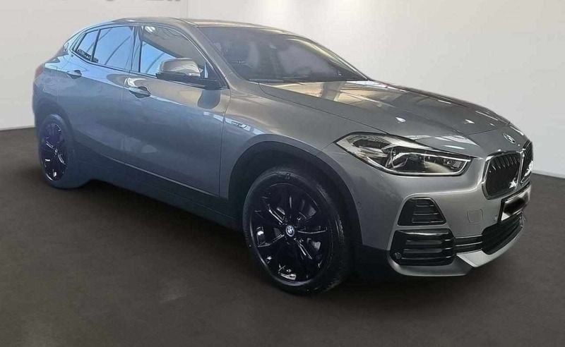 Cinzento Usado 2021 BMW 220 SUV | € 34.500 (Preço elevado) - Imagem 1/4