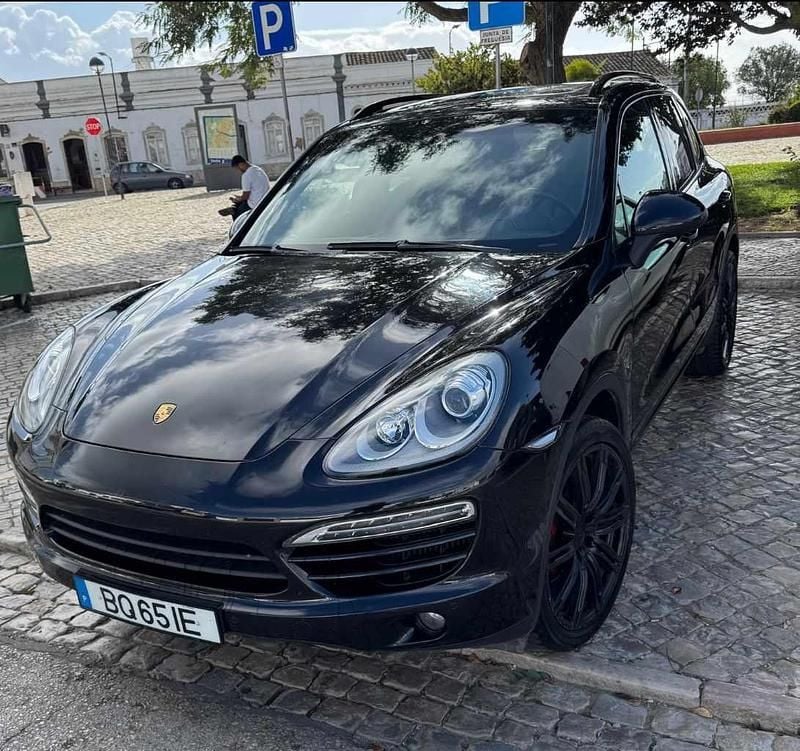 Preto Usado 2012 Porsche Cayenne SUV | € 32.750 (Bom preço) - Imagem 1/4