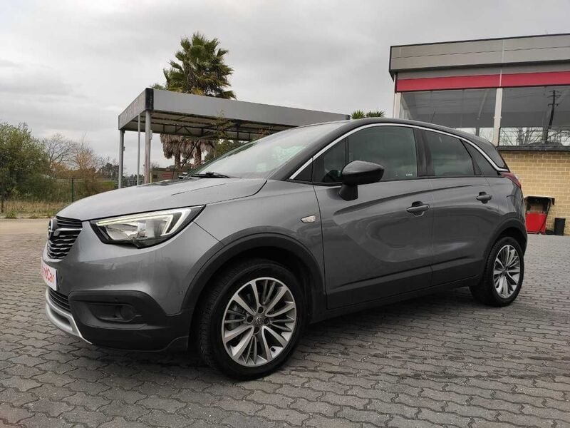 Cinzento Usado 2017 Opel Crossland X Innovation SUV | € 16.900 - Imagem 1/4