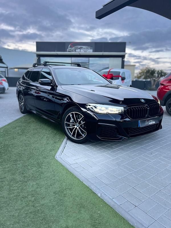 Preto Usado 2022 BMW 530e Coupé | € 47.900 (Caro) - Imagem 1/4
