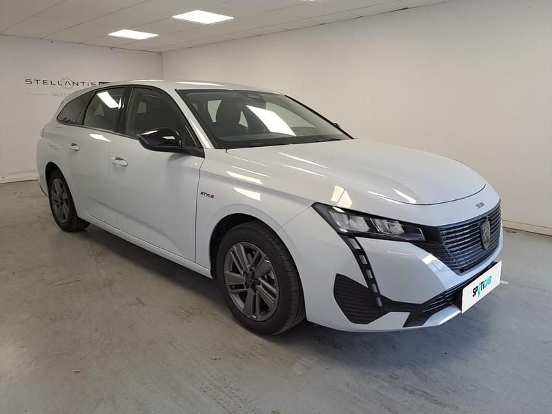 Usado Peugeot 308 SW Style 136 HP (100 kW) 2025 Branco Carrinha