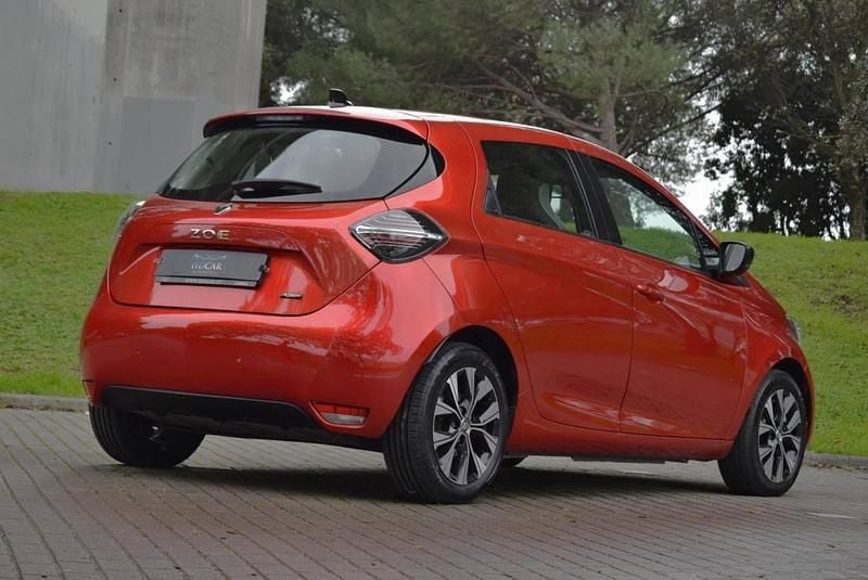 Usado Renault Zoe Evolution 100 kW (136 HP) 2023 Vermelho Citadino