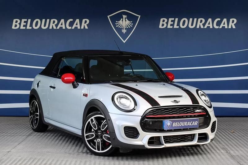 Usado Mini John Cooper Works Cabriolet 231 HP (169 kW) 2018 Cinza prata Cabrios