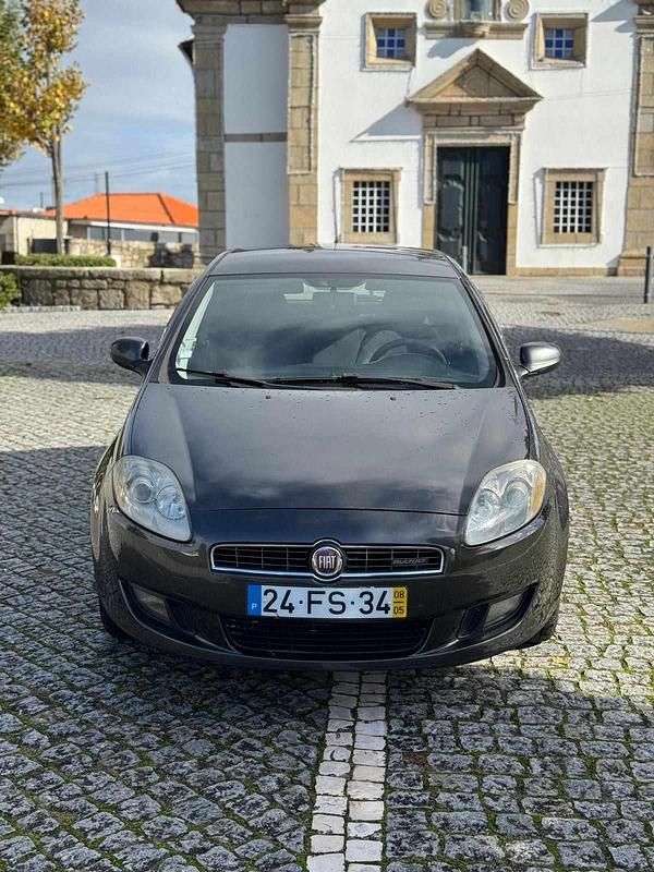 Usado Fiat Bravo 105 HP (77 kW) 2008 Castanho Citadino