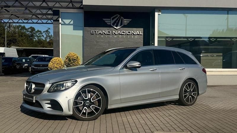 Cinza Usado 2019 Mercedes C300 AMG line Carrinha | € 31.500 (Caro) - Imagem 1/4
