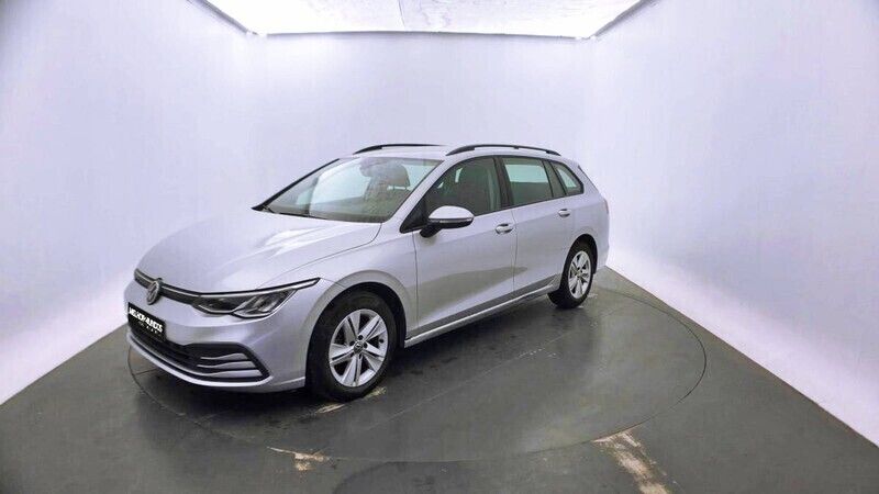 Cinzento Usado 2022 VW Golf VIII Carrinha | € 23.990 (Preço justo) - Imagem 1/4