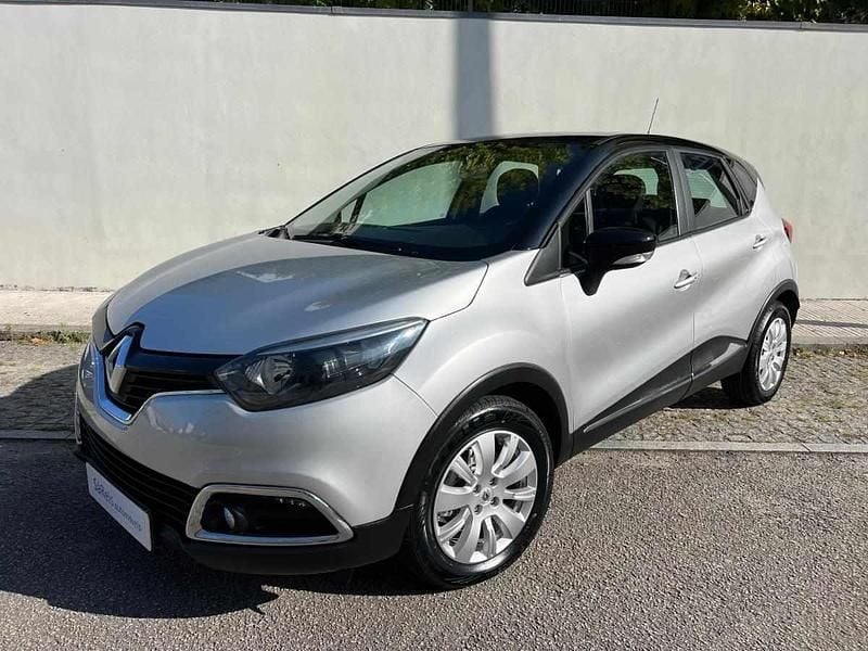 Cinzento Usado 2014 Renault Captur SUV | € 10.900 (Preço justo) - Imagem 1/4