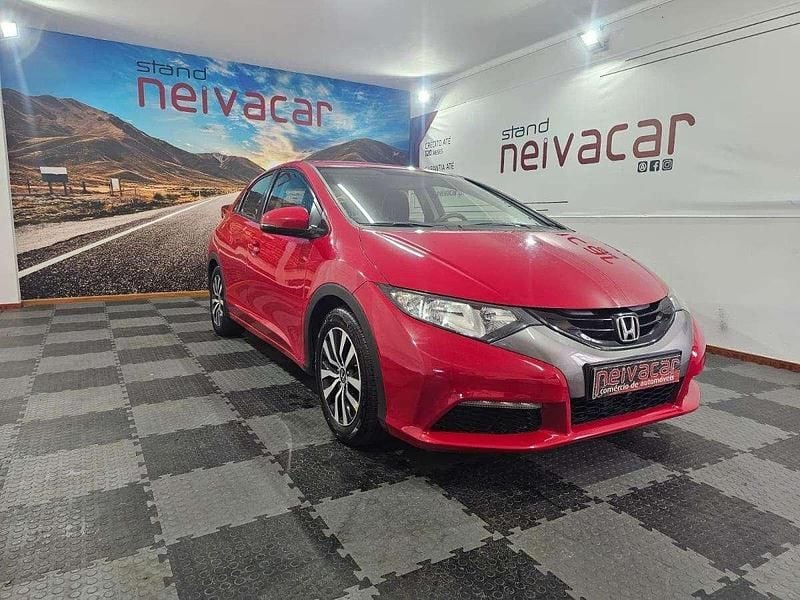 Usado Honda Civic 120 HP (88 kW) 2014 Vermelho