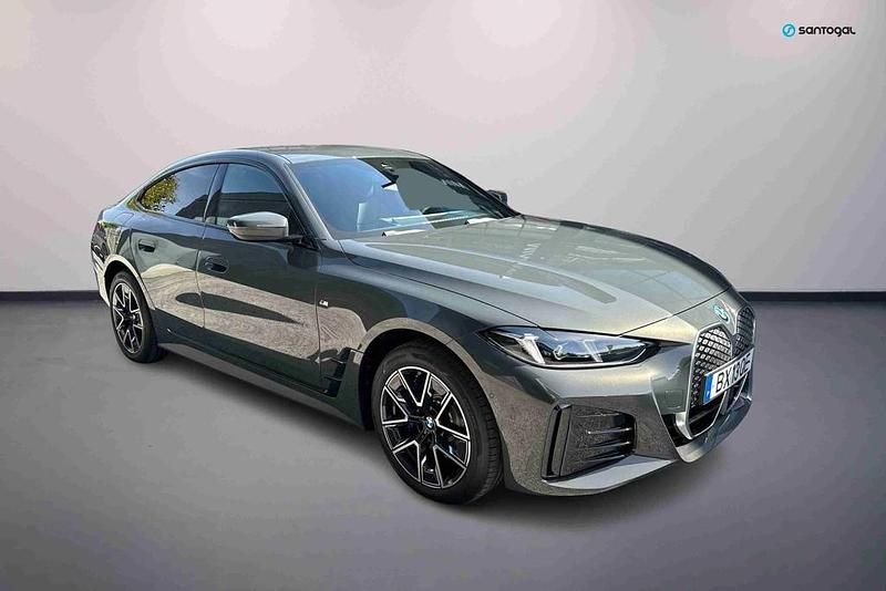 Vermelho Novo 2025 BMW i4 Comfort Edition Sedan | € 70.530 (Preço justo) - Imagem 1/4