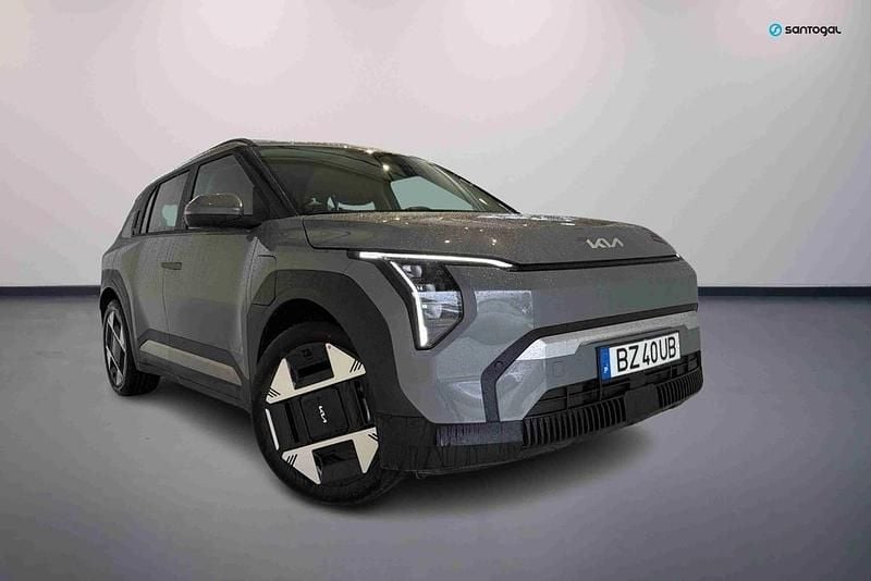 Cinzento Usado 2025 Kia EV3 SUV | € 40.990 (Preço justo) - Imagem 1/4