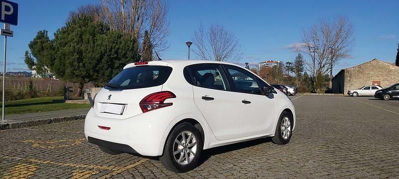 Usado Peugeot 208 82 HP (60 kW) 2017 Citadino