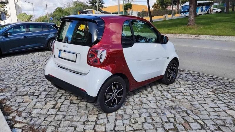 Branco Usado 2022 Smart ForTwo Electric Drive Coupé | € 15.000 (Preço justo) - Imagem 1/4