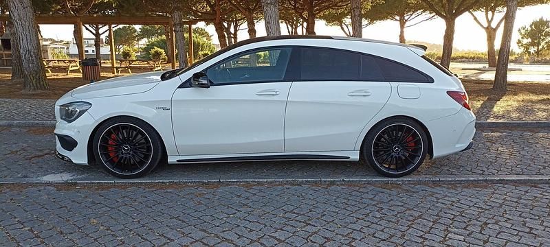 Usado Mercedes CLA45 AMG Shooting Brake AMG 360 HP (264 kW) 2015 Branco Carrinha