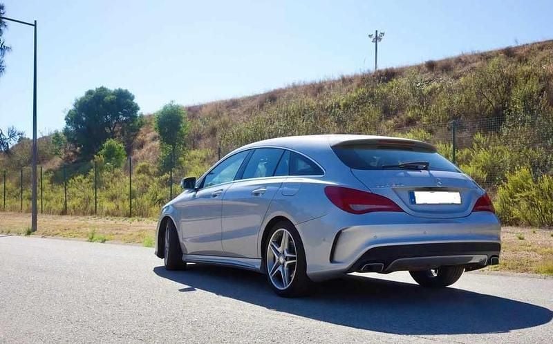 Usado Mercedes CLA200 Shooting Brake 136 HP (100 kW) 2015 Cinzento Carrinha