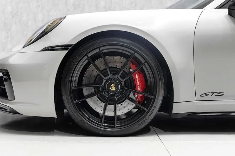 Usado Porsche 992 450 HP (330 kW) 2023 Cinzento