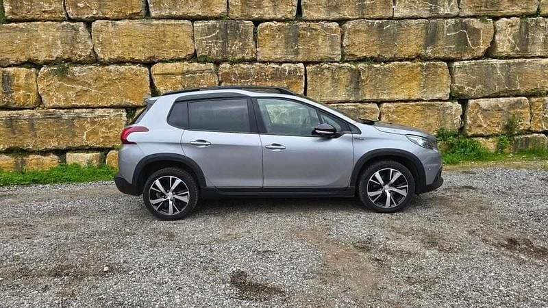 Usado Peugeot 2008 GT-line 110 HP (80 kW) 2019 Cinza SUV