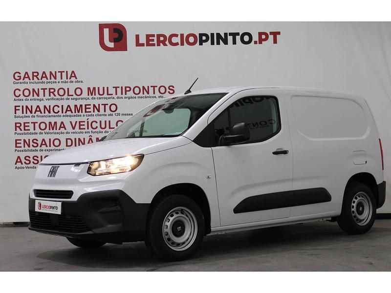 Branco Novo 2025 Fiat Doblò Monovolume | € 21.450 - Imagem 1/4
