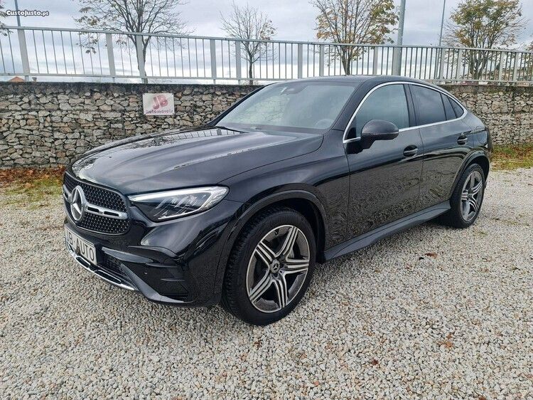 Preto Usado 2023 Mercedes GLC300e SUV | € 77.500 - Imagem 1/1