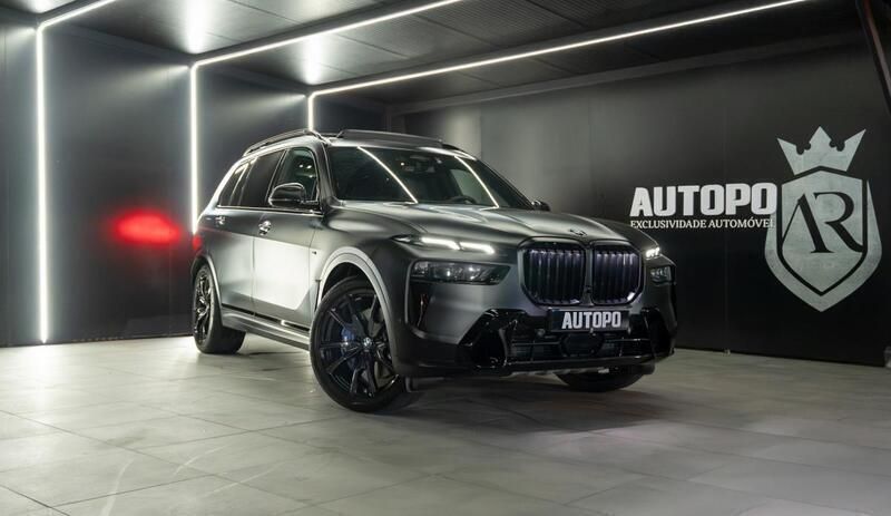 Preto Usado 2023 BMW X7 SUV | € 129.900 - Imagem 1/4