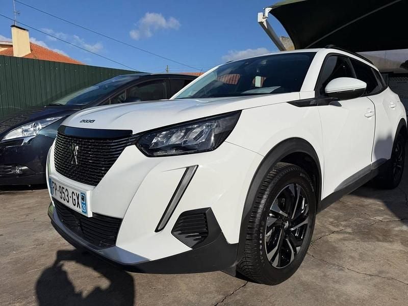 Branco Usado 2020 Peugeot 2008 SUV | € 16.450 (Preço justo) - Imagem 1/4