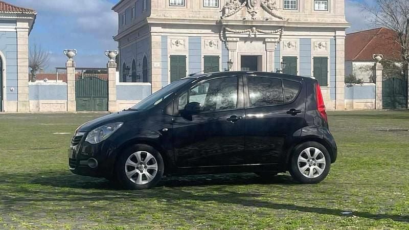Usado Opel Agila 65 HP (47 kW) 2008 Preto Citadino