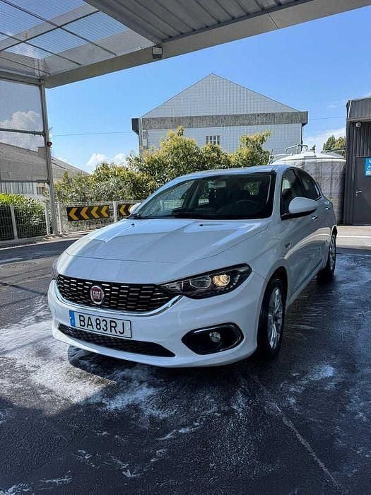 Usado 2017 Fiat Tipo Sedan | € 9.250 (Preço justo) - Imagem 1/4