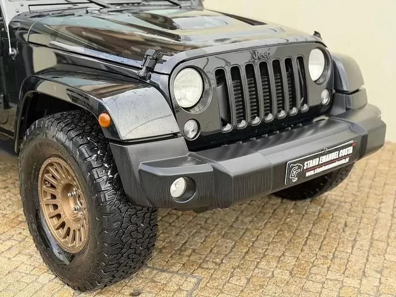 Usado Jeep Wrangler Unlimited 200 HP (147 kW) 2016 Preto SUV