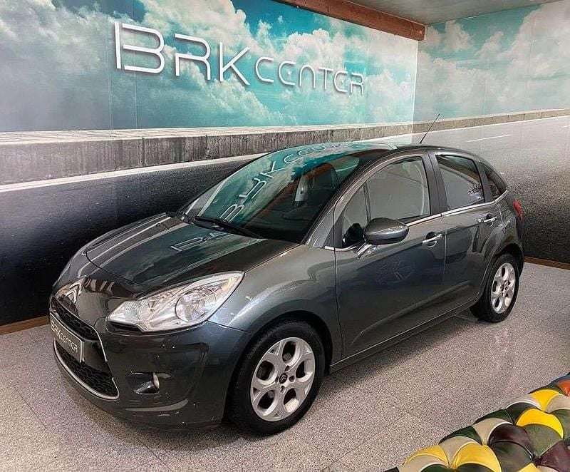 Usado Citroën C3 60 HP (44 kW) 2012 Cinzento