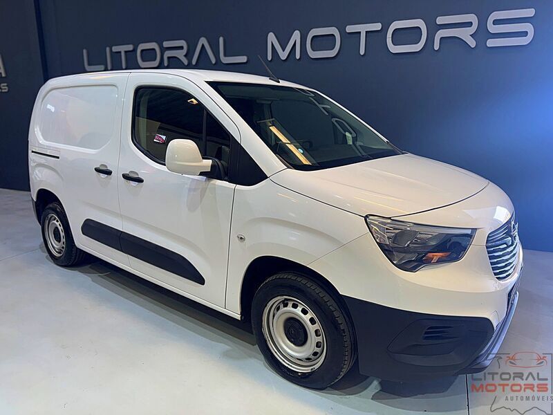 Branco Usado 2019 Opel Combo Life Enjoy | € 13.500 - Imagem 1/3