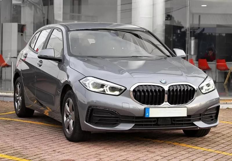 Cinza escuro Usado 2023 BMW 116 Advantage Citadino | € 27.990 (Preço justo) - Imagem 1/4